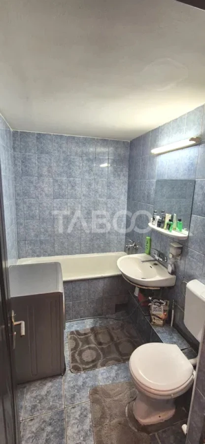 Apartament cu 2 camere de vanzare in Plopilor bloc izolat cu boxa - 4