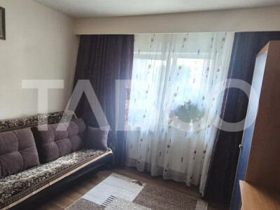 Apartament cu 2 camere de vanzare in Plopilor bloc izolat cu boxa