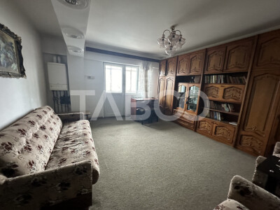 Apartament de inchiriat 2 camere decomandat etaj 3 mobilat utilat