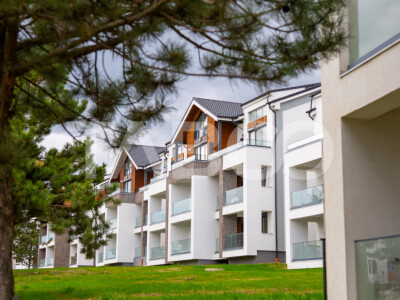 Apartament 3 camere 2 bai cu priveliste spre munti si loc de parcare