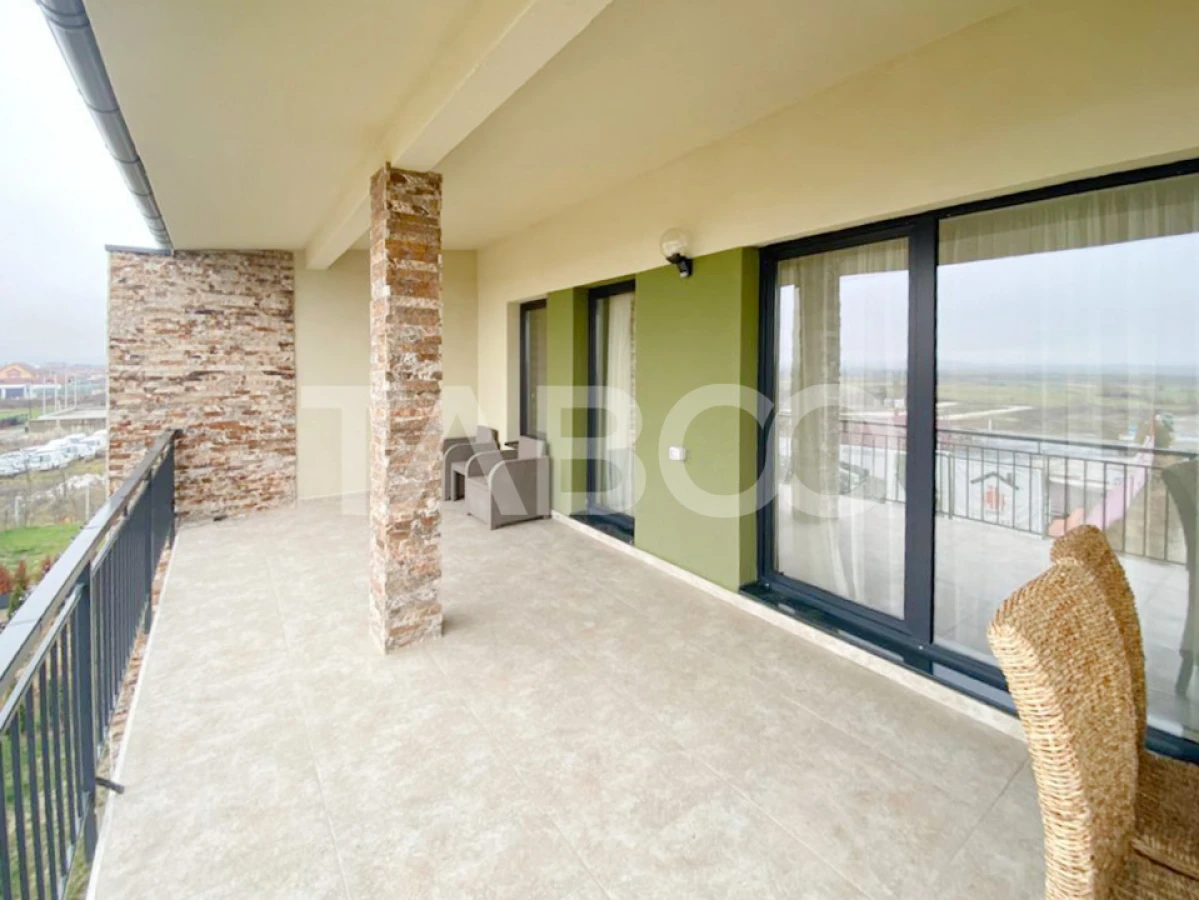 Casa cu 4 camere si vedere panoramica chiar la intrare In Cristian - 1