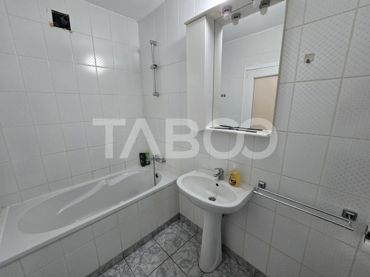 Garsoniera de vanzare 37 mpu balcon pivnita 25 mp Turnisor COMISION 0 - 10