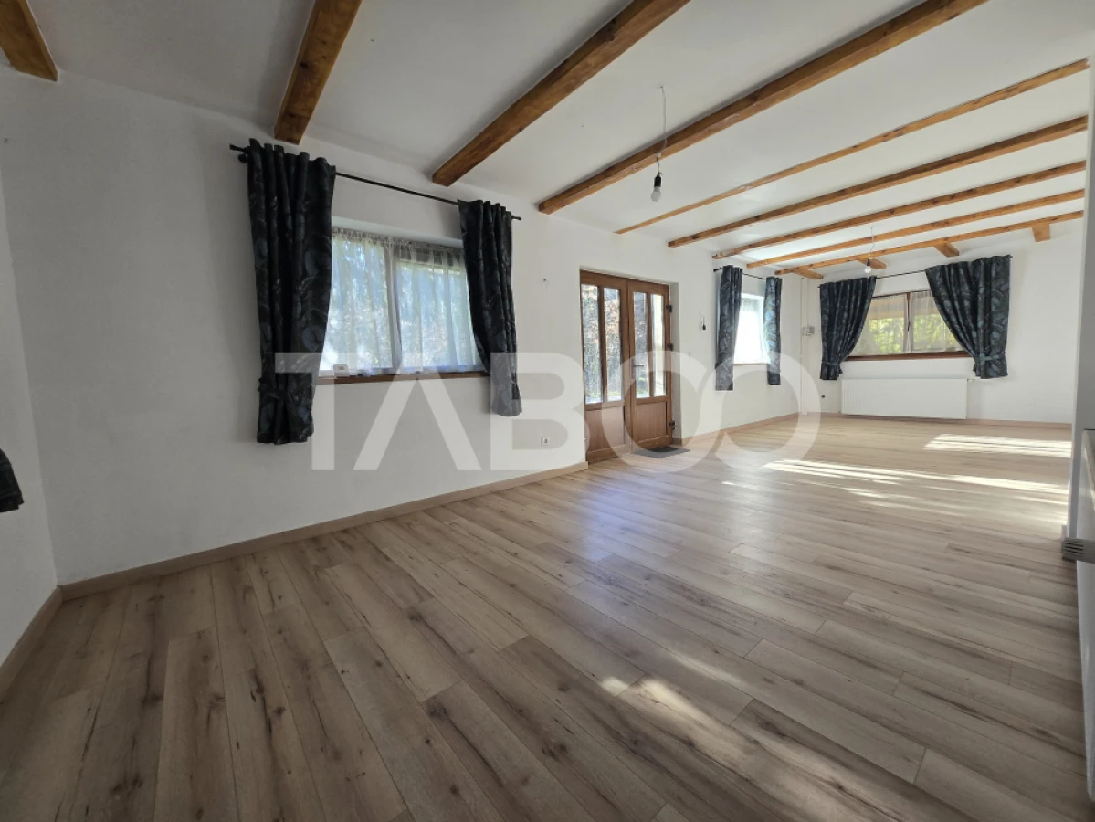 Casa de vacanta noua de vanzare 278 mp curte 855mp Valea Avrigului - 6