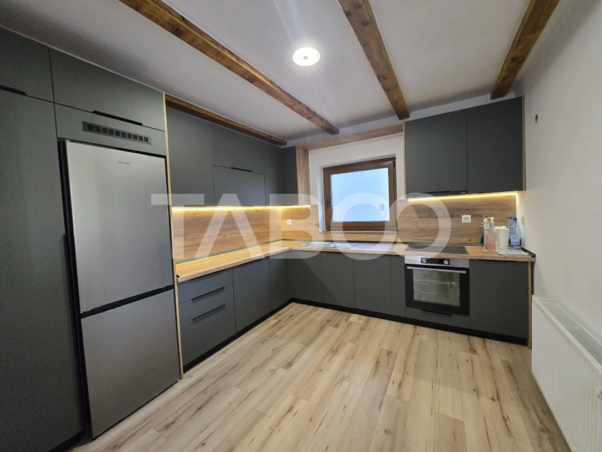 Casa de vacanta noua de vanzare 278 mp curte 855mp Valea Avrigului - 4