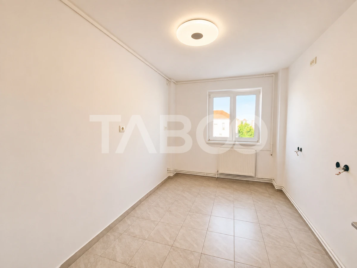 Strand Apartament decomandat de vanzare 2 camere balcon etaj 4 pivnita - 10