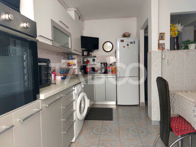 Apartament 62 mp 3 camere etaj 3 balcon pivnita Piata Noua Cisnadie