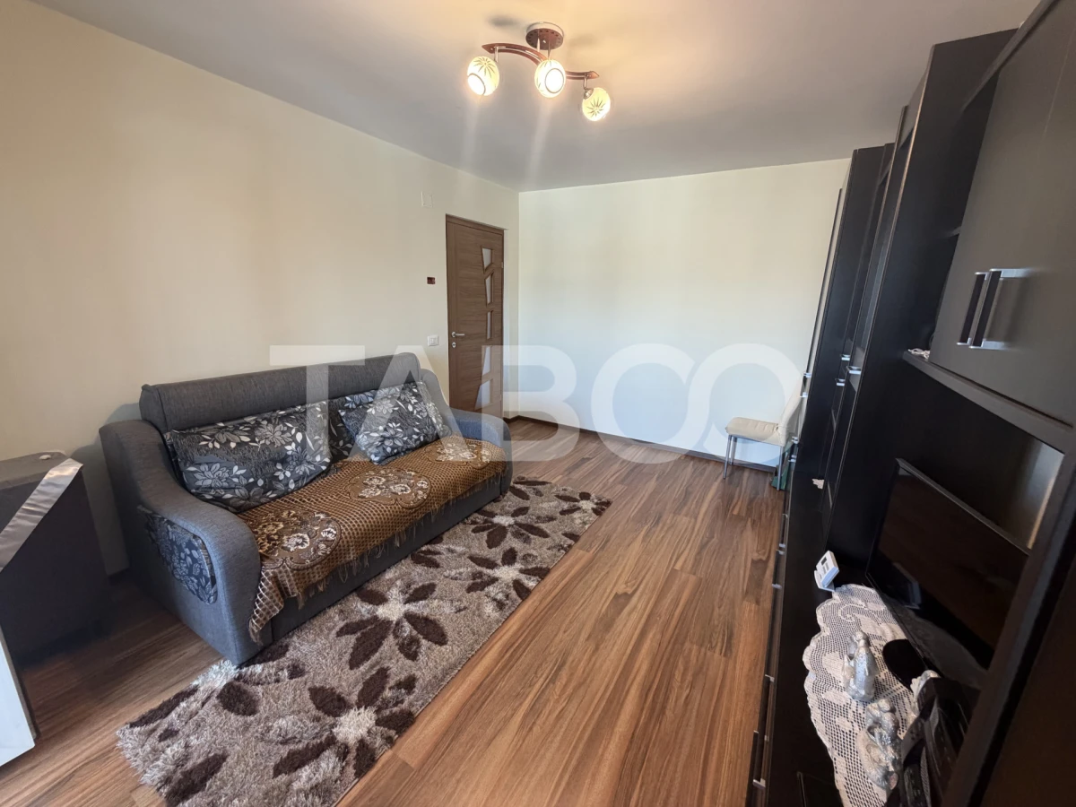 Apartament 3 camere complet renovat mobilat si utilat zona 1 Decembrie - 2