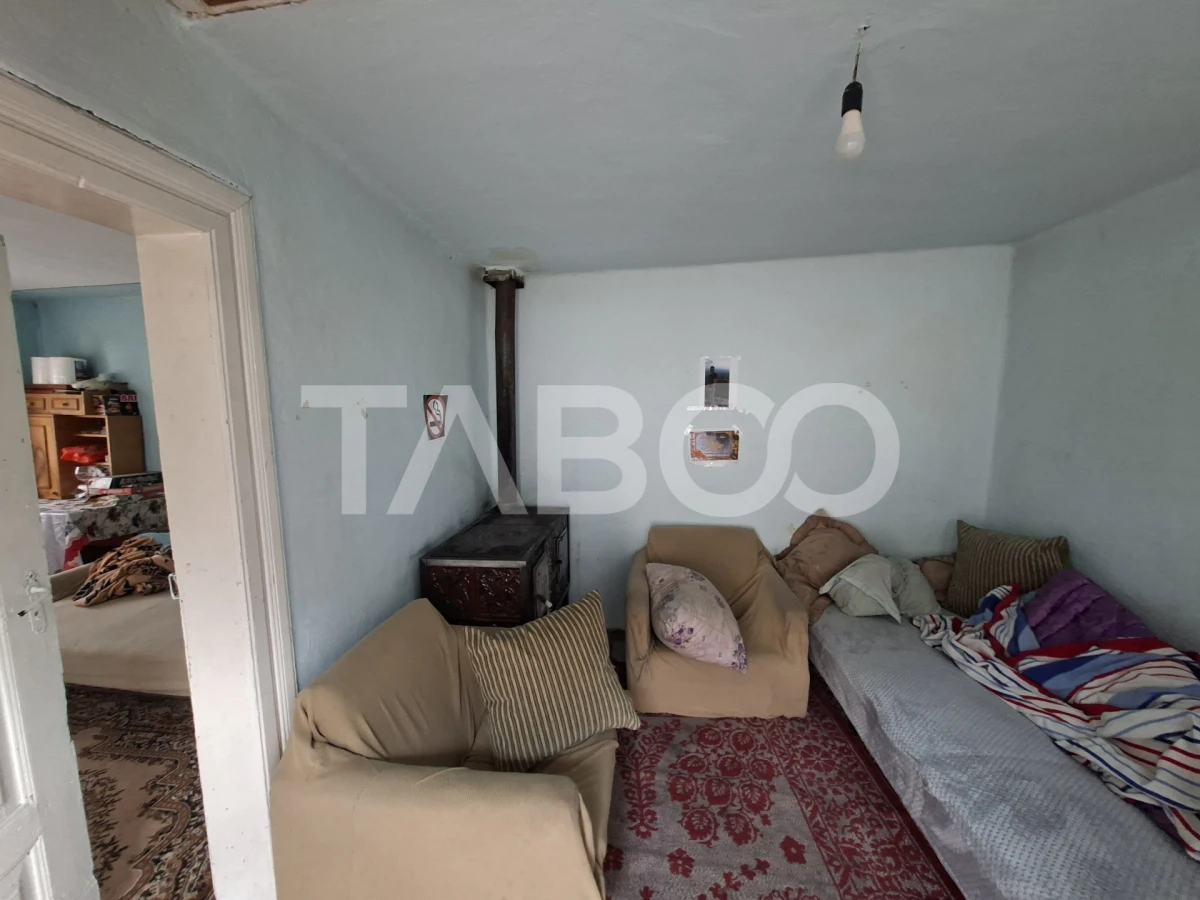 Casa individuala de vanzare in Poplaca -acces auto si strada asfaltata - 6