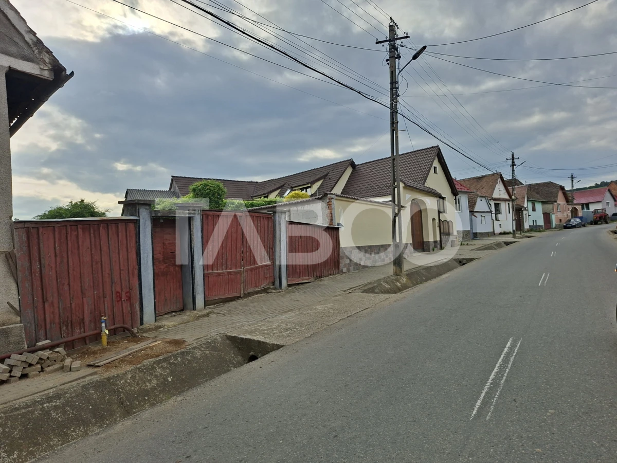 Casa individuala de vanzare in Poplaca -acces auto si strada asfaltata - 3
