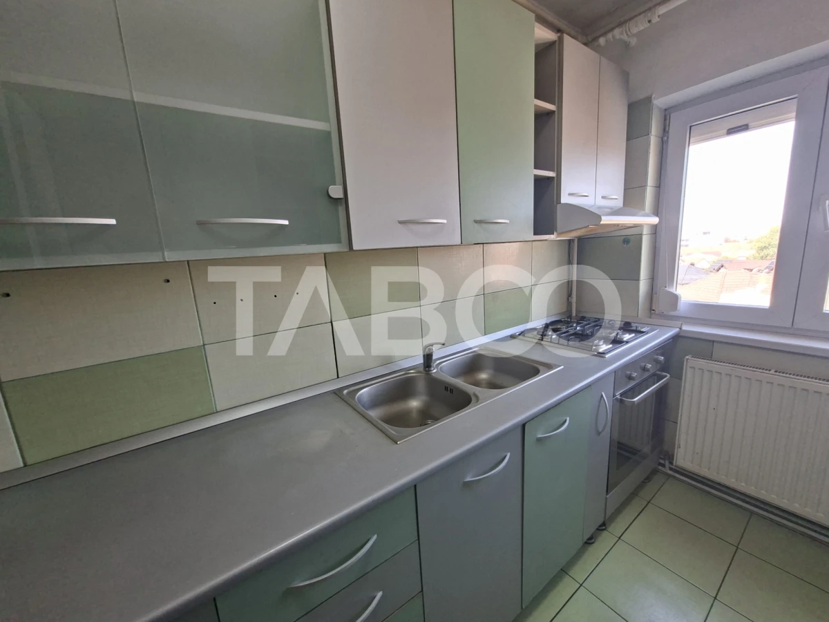 Apartament cu 2 camere balcon pivnita de vanzare strada Vasile Aaron - 9