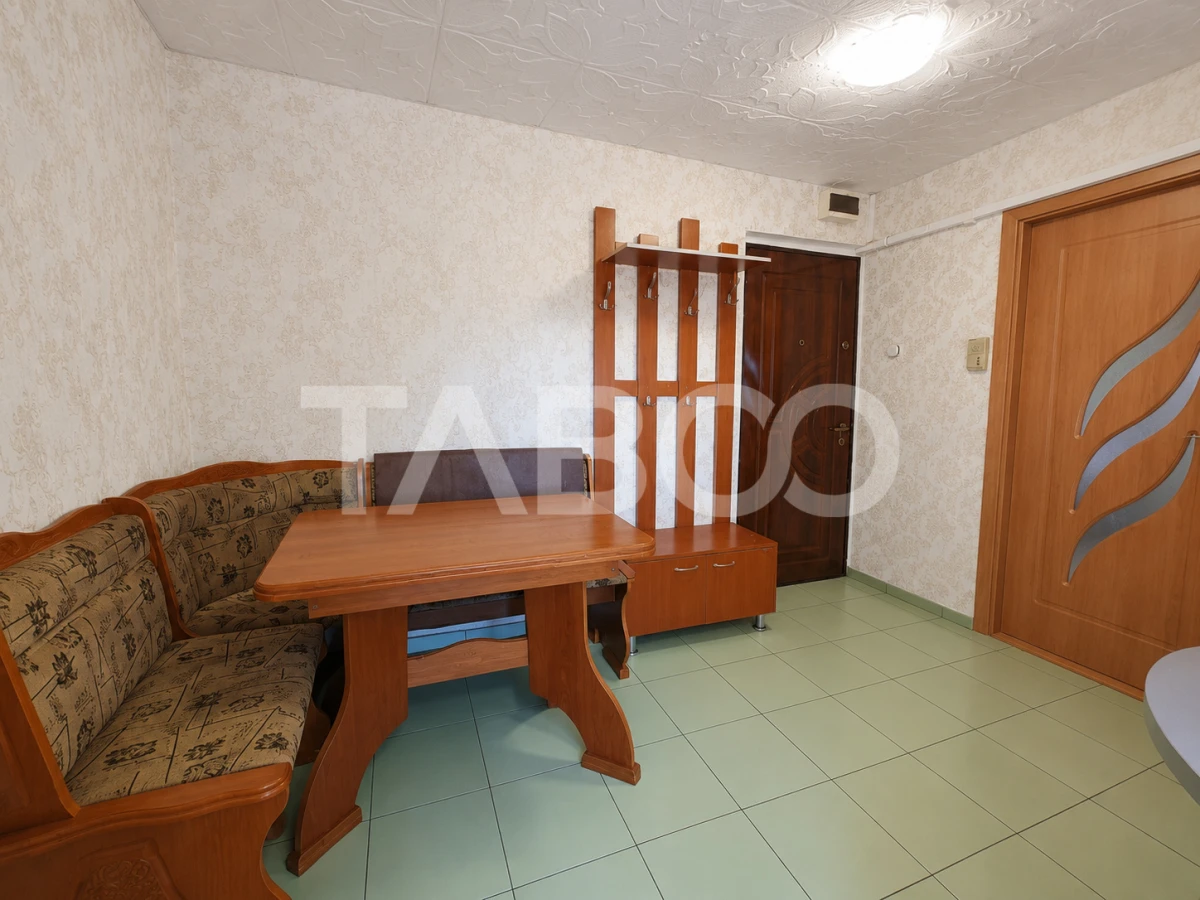 Apartament cu 2 camere balcon pivnita de vanzare strada Vasile Aaron - 6