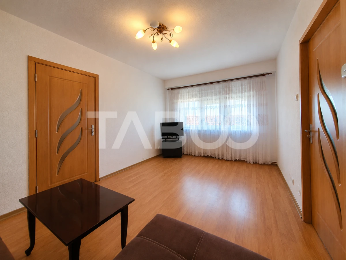 Apartament cu 2 camere balcon pivnita de vanzare strada Vasile Aaron - 4
