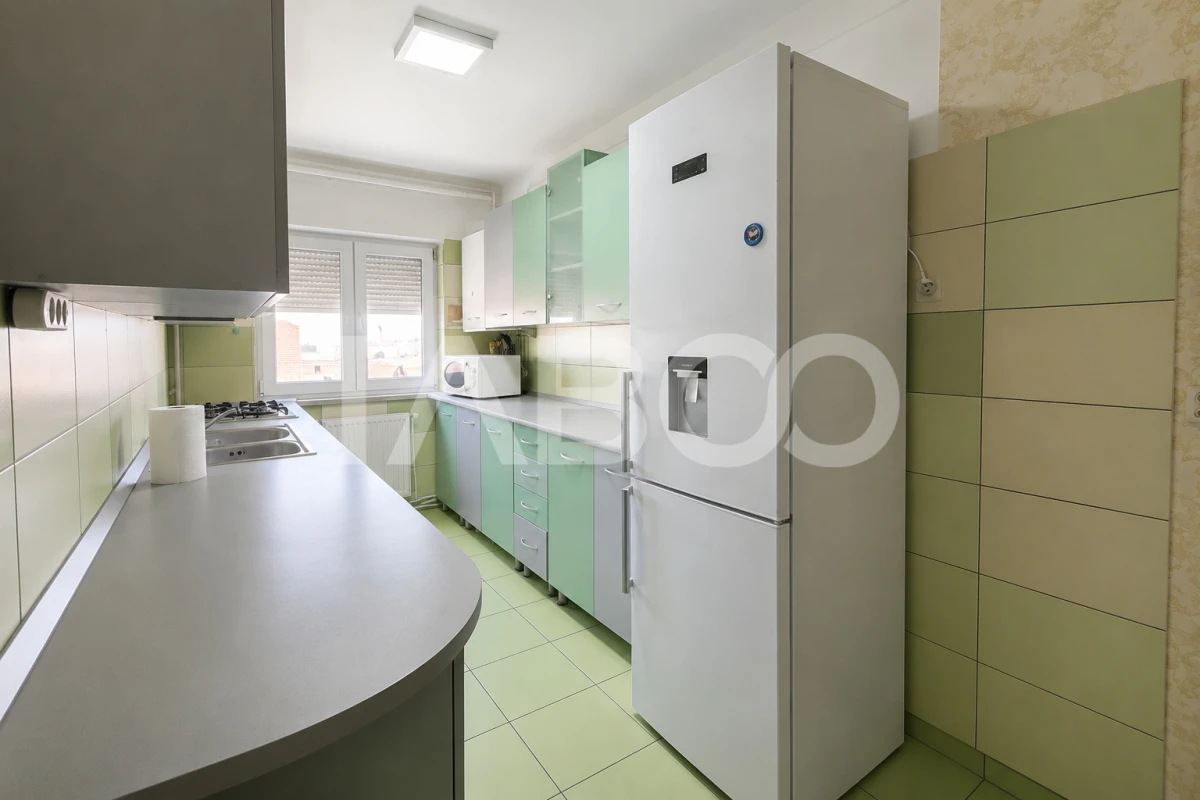 Apartament cu 2 camere balcon pivnita de vanzare strada Vasile Aaron - 2