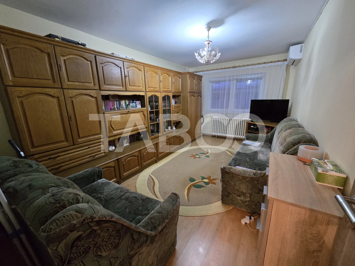 Apartament 2 camere decomandat balcon pivnita Terezian Sibiu - 3