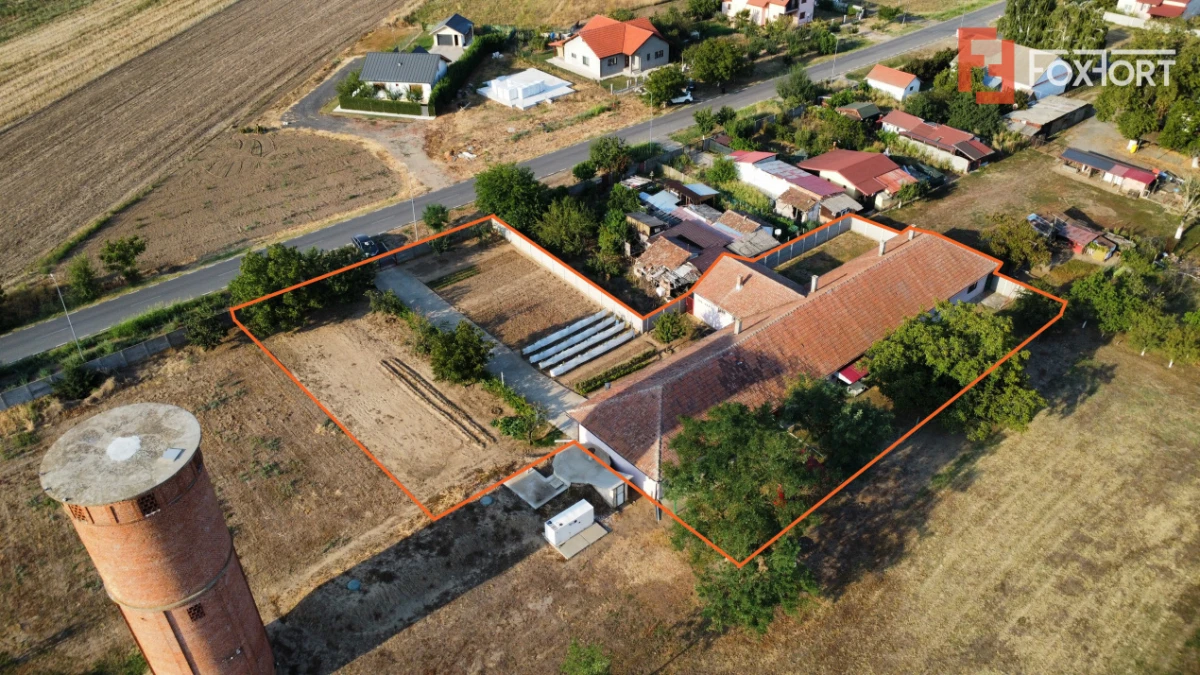 Spatiu de productie, 10 incaperi, 382 mp utili, 1800 mp teren, Peciu Nou - 5