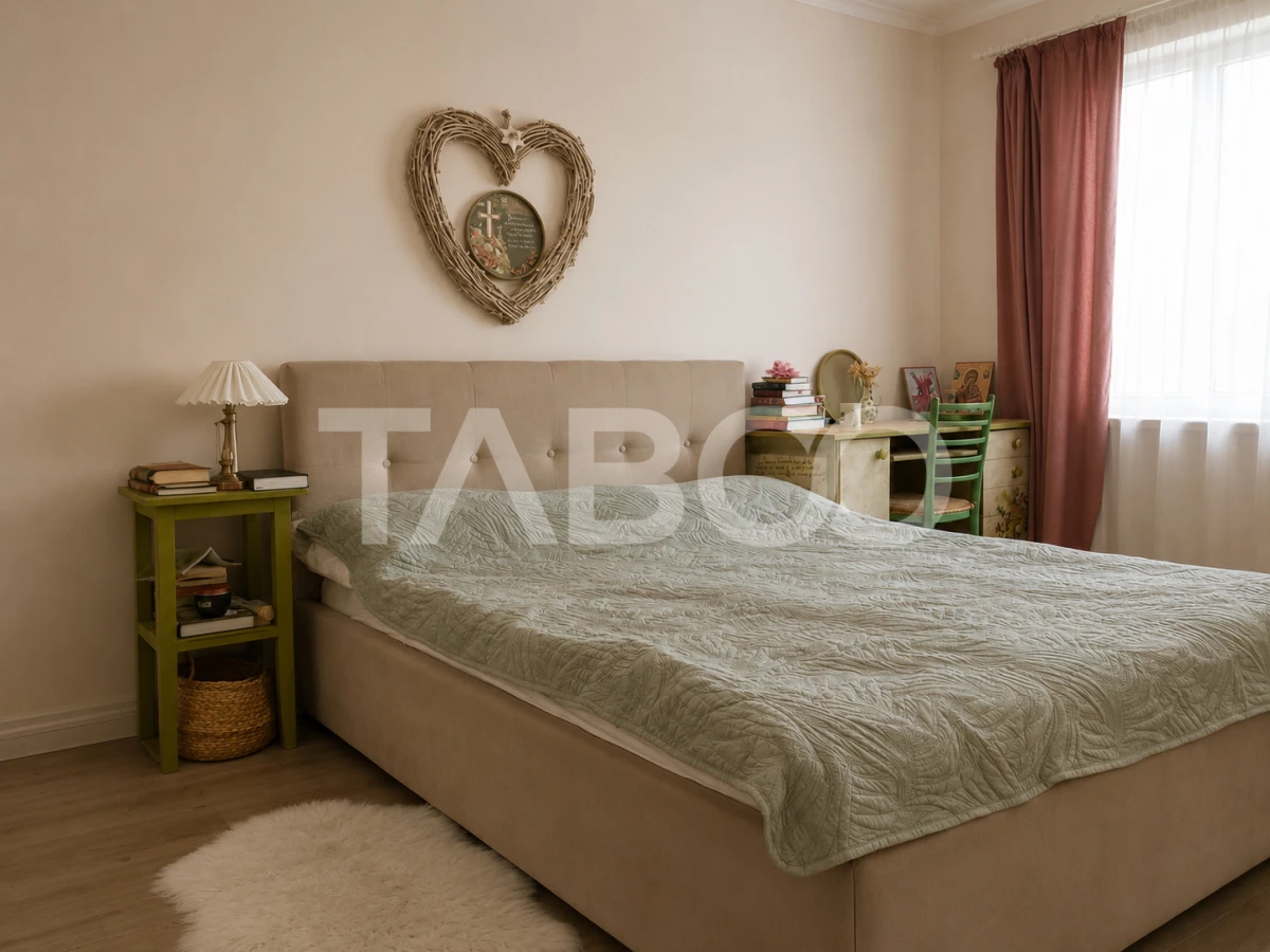 Apartament 3 camere de vanzare mobilat in Manastur zona Negoiu etaj 3 - 4