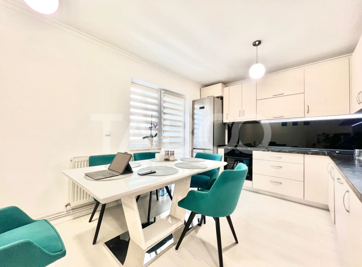 Apartament cu 3 camere de vanzare in Grigorescu izolat cu lift si boxa - 1