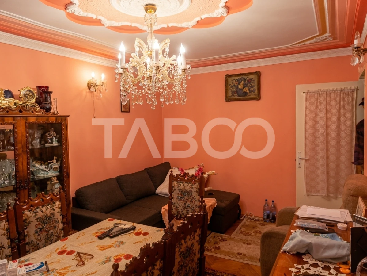 Apartament cu 4 camere de vanzare la etajul 1 in zona Vasile Aaron - 1