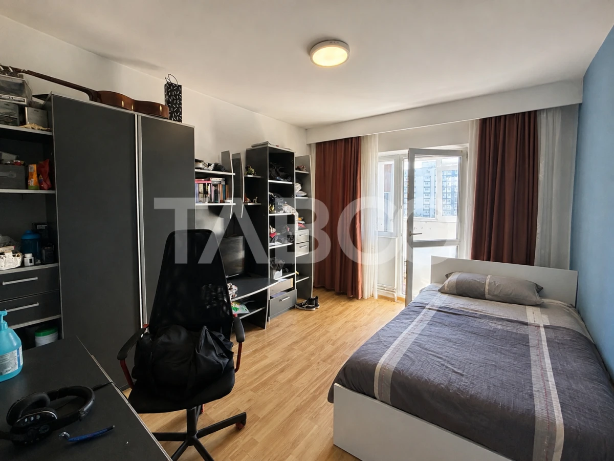 Apartament cu 3 camere decomandate balcon in zona Primaverii Manastur - 3