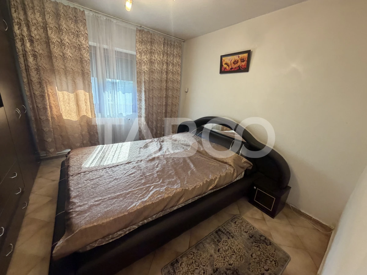 Apartament decomandat 80 mpu 3 camere 2 bai etaj 2 zona 1 Decembrie - 3