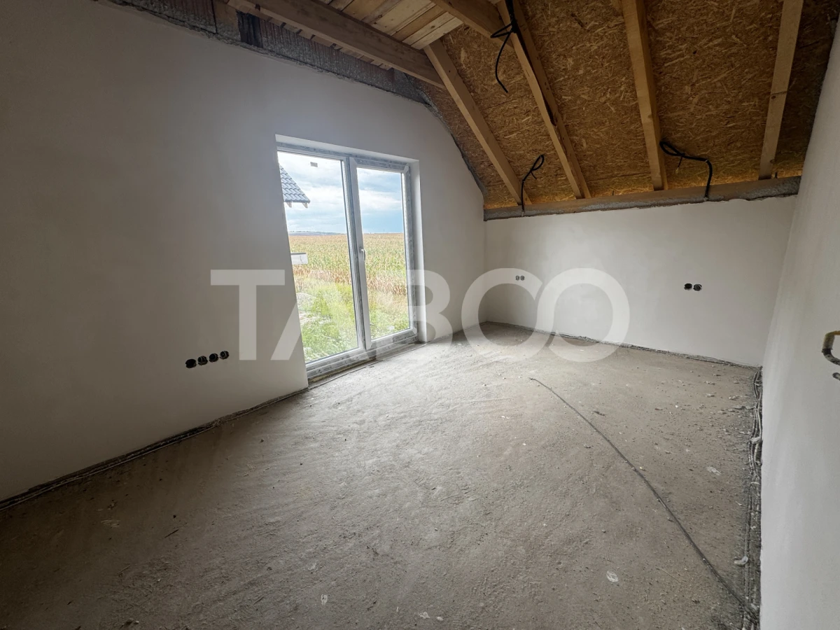 Casa individuala cu 5 camere carport si teren 478 mp Sura Mica Sibiu - 10