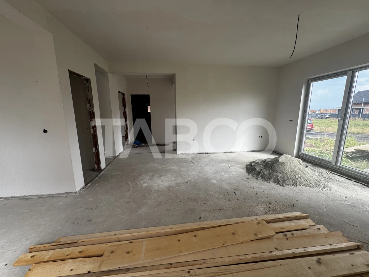 Casa individuala cu 5 camere carport si teren 478 mp Sura Mica Sibiu - 8