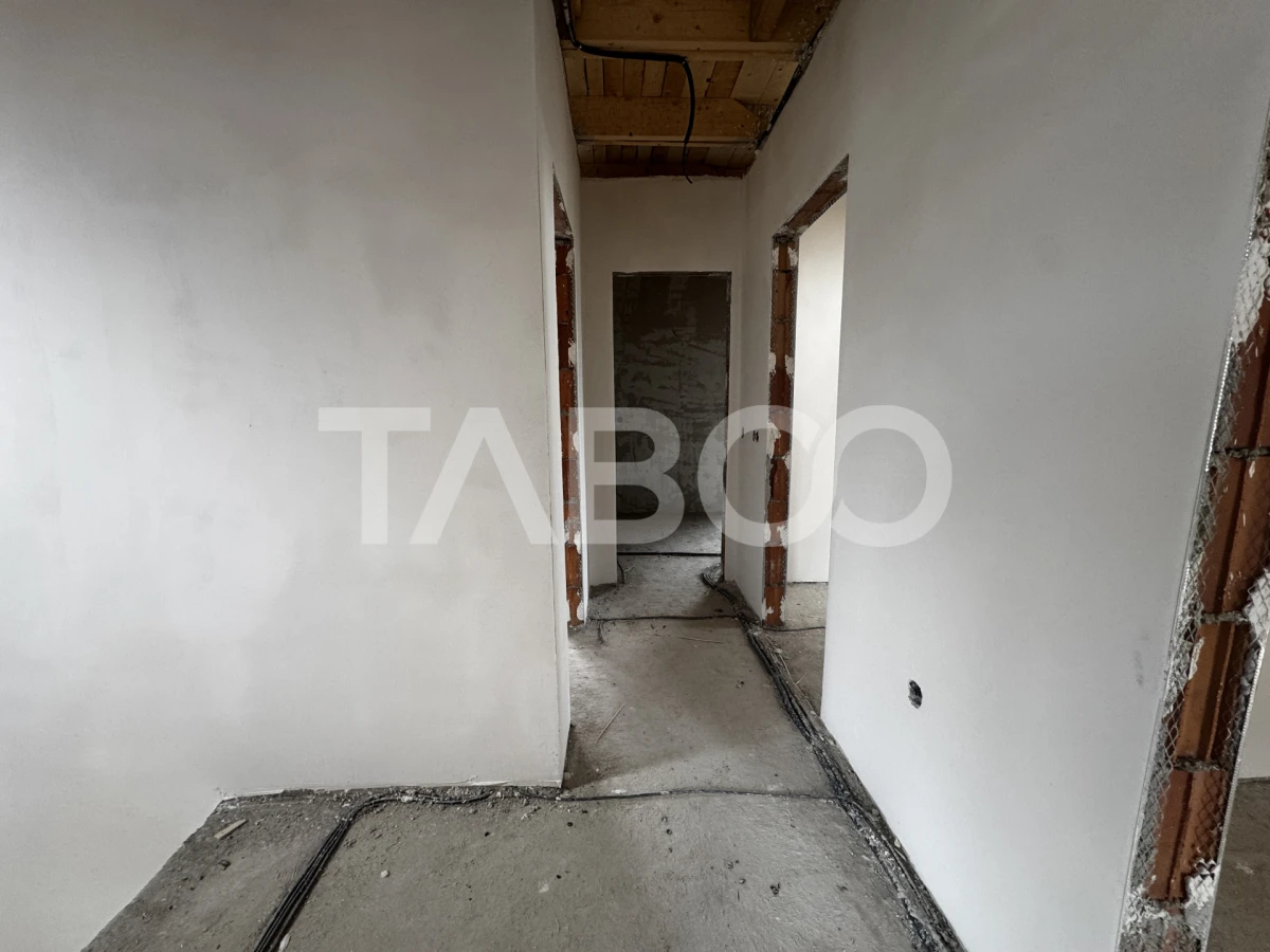 Casa individuala cu 5 camere carport si teren 478 mp Sura Mica Sibiu - 7