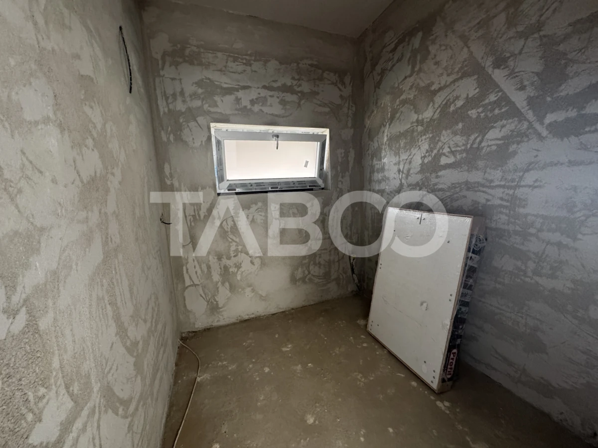 Casa individuala cu 5 camere carport si teren 478 mp Sura Mica Sibiu - 4