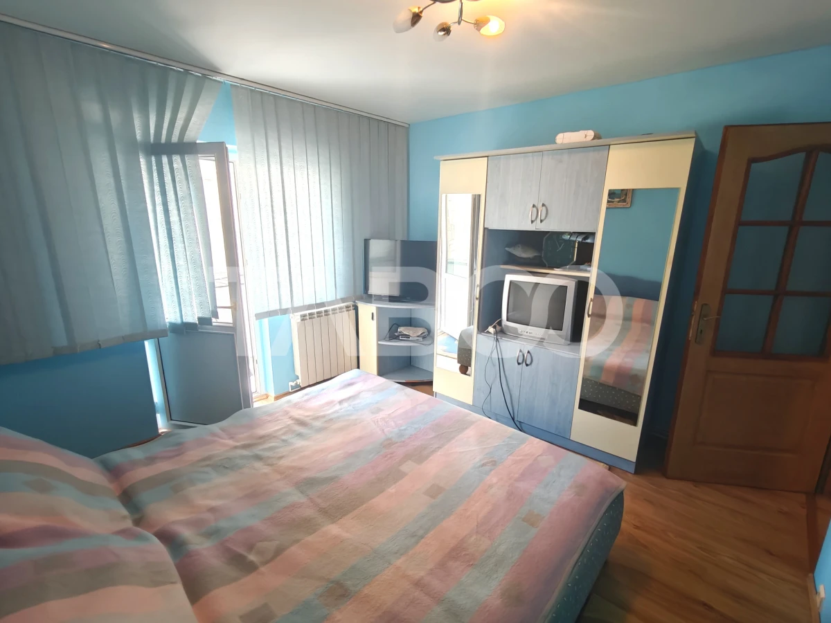 Apartament 4 camere 2 bai 2 balcoane -pivnita - etaj 1 - zona Turnisor - 4