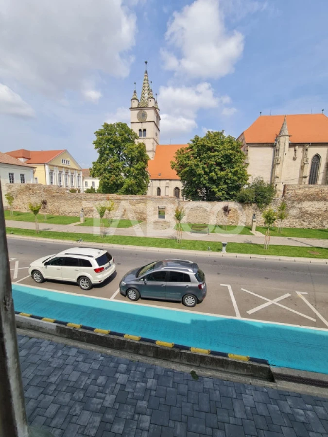 Spatiu comercial de inchiriat pe Lucian Blaga in centru Sebes - 8