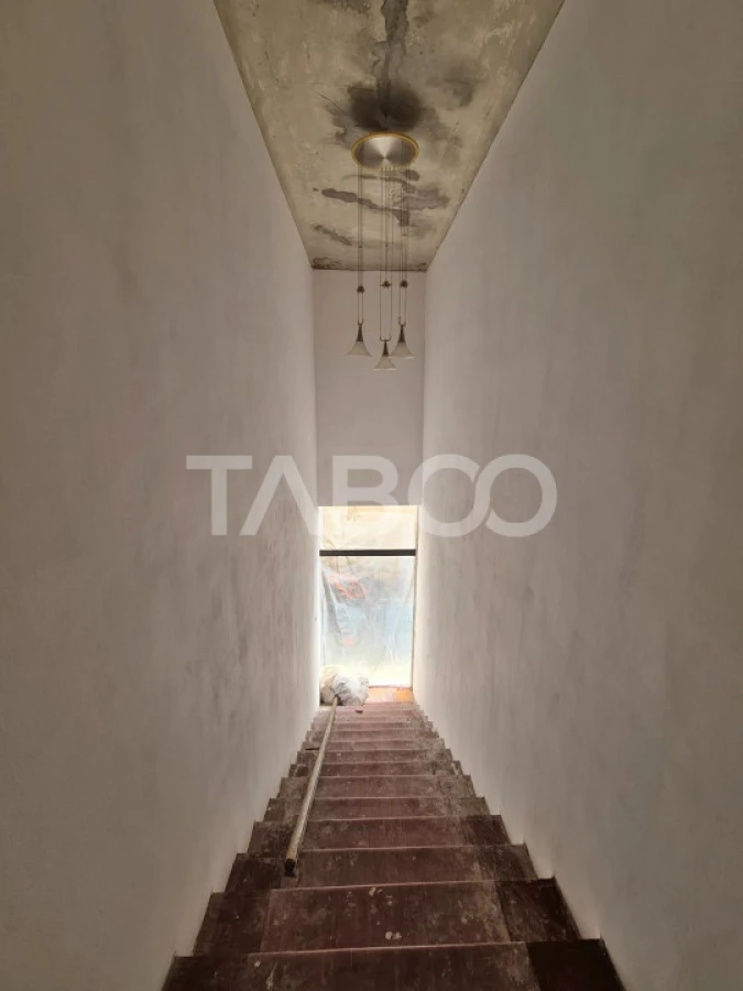 Spatiu comercial de inchiriat pe Lucian Blaga in centru Sebes - 6