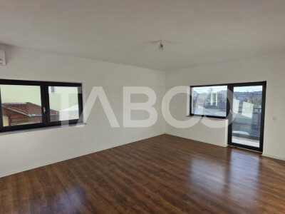 Apartament nou decomandat cu 3 camere de vanzare in Sebes