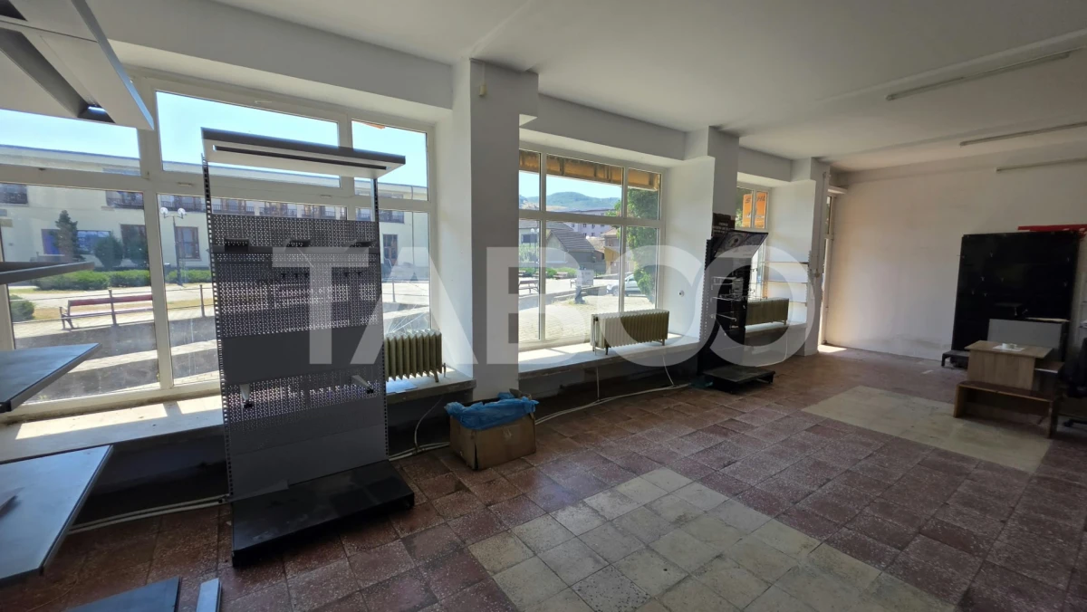 Spatiu comercial de vanzare in Cugir zona Primariei - 8