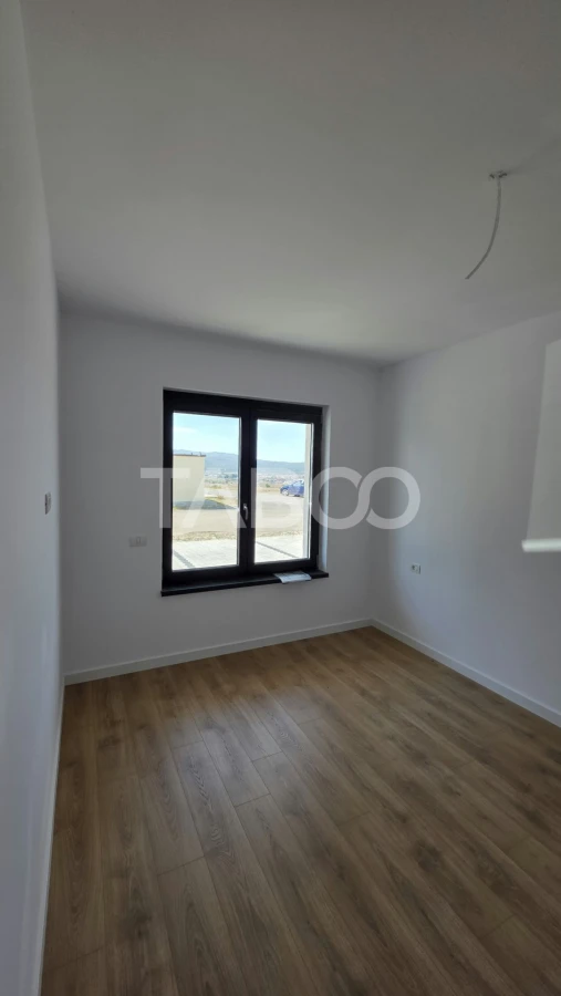 Apartament de vanzare nou nelocuit cu curte proprie si parcare - 9