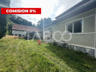 Casa 3 camere 5335 teren liber garaj si anexe in Sinca Veche