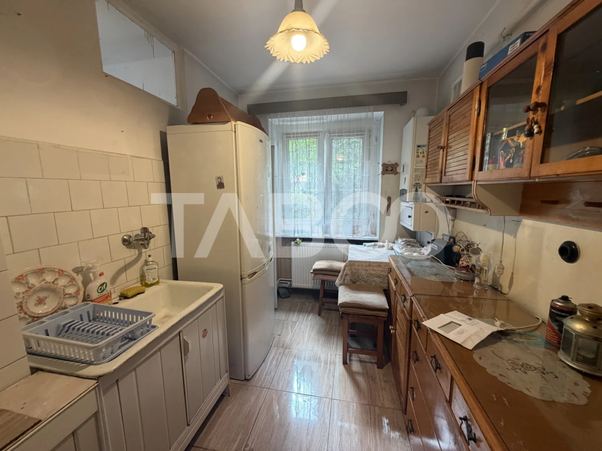 Apartament 2 camere decomandat parter gradina zona Negoiu - 3