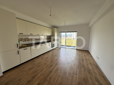 Apartament la etajul 2 cu 3 camere balcon loc parcare Doamna Stanca