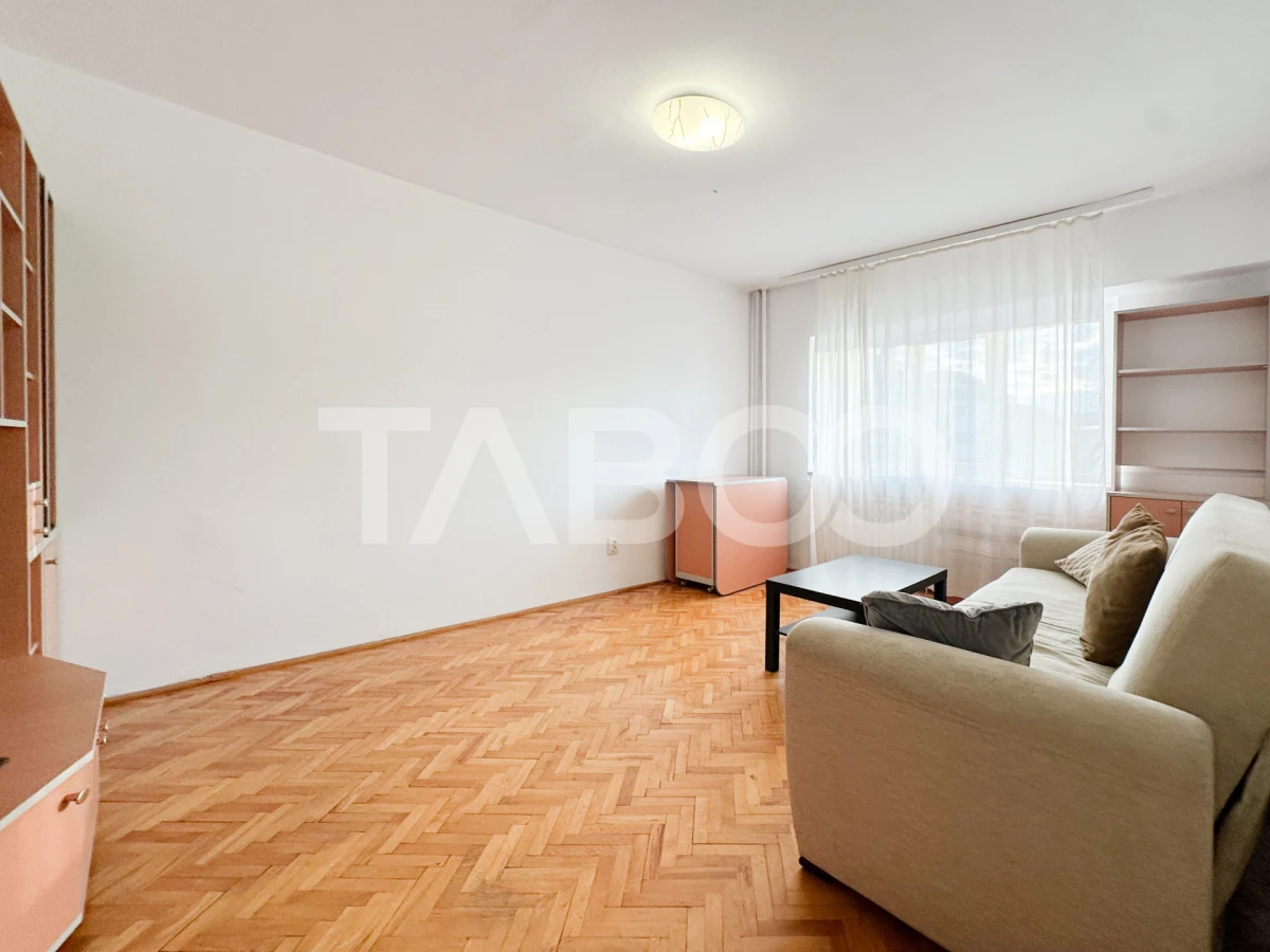Apartament cu 3 camere decomandate de vanzare in cartierul Zorilor - 2