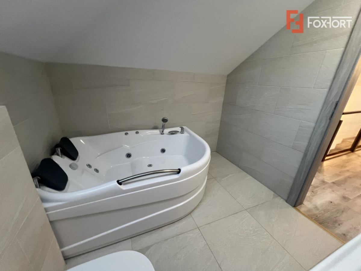 Casa individuala 252 mp utili mobilata si utilata in Mosnita Veche - 10