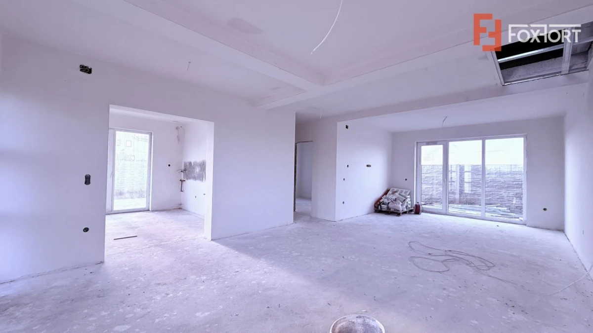 Casa tip triplex, cu 2 camere, de vanzare in Sanandrei. - 4