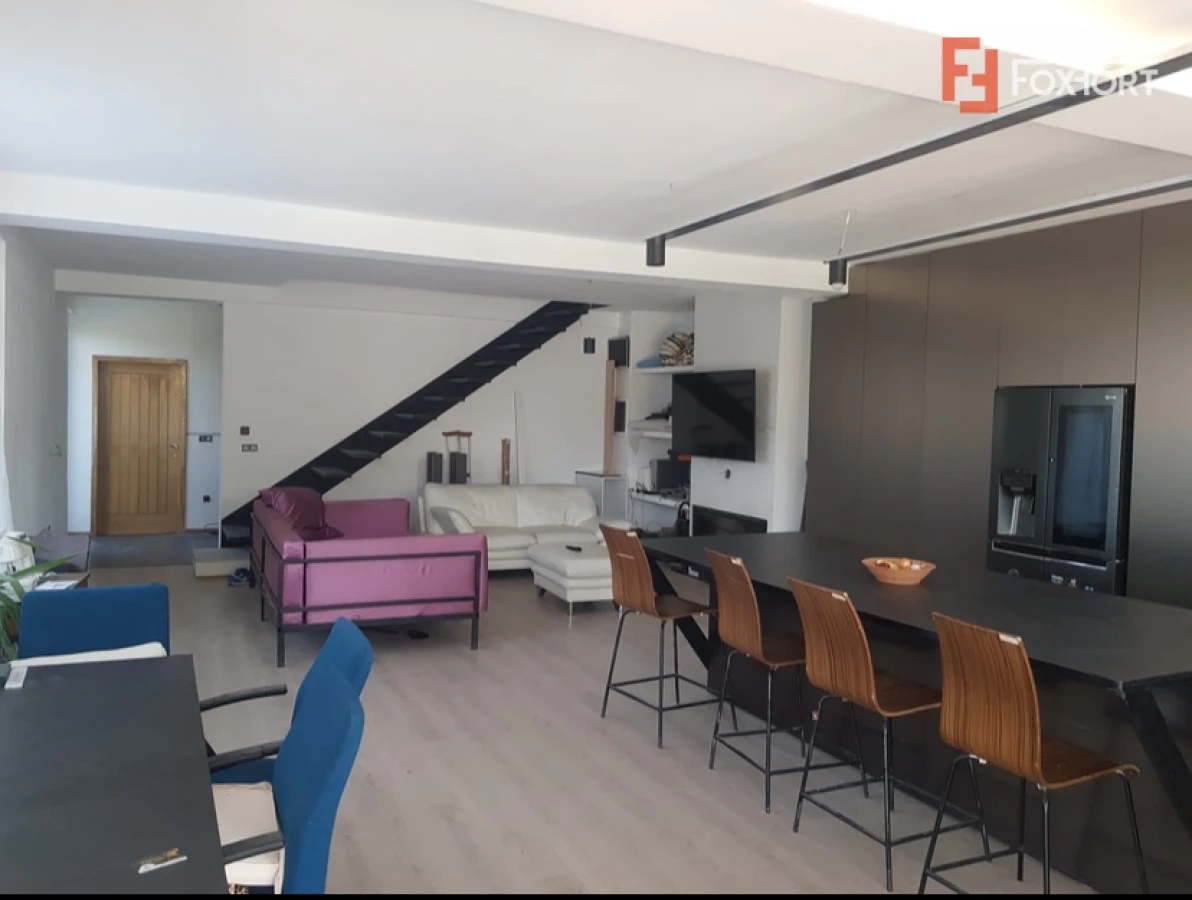 Duplex design deosebit, zona Decathlon - V1146 - 1
