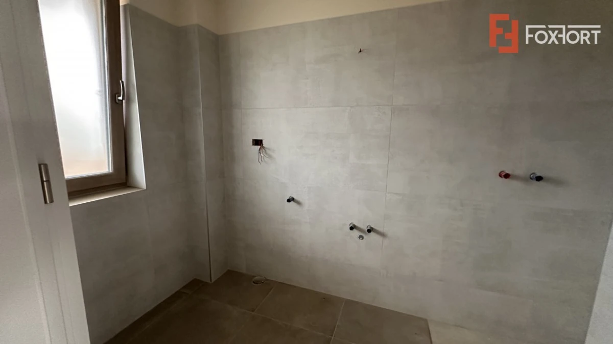 Duplex de vanzare cu 5 camere, despartit prin garaj, zona Giroc - 5