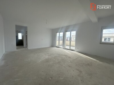Apartament cu 2 camere, decomandat + terasa de 41 mp, in zona Aradului