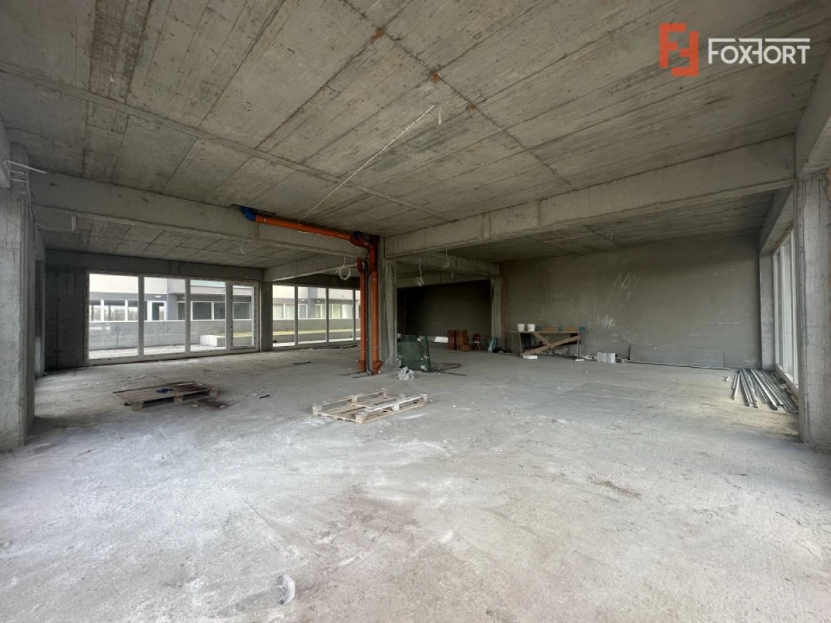 Spatiu comercial la gri, 133 mp, de vanzare, in zona Aradului - 2