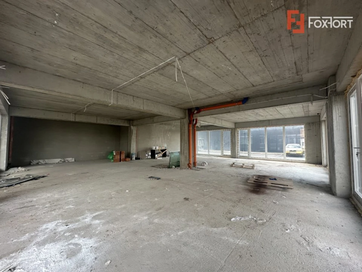 Spatiu comercial la gri, 133 mp, de vanzare, in zona Aradului - 1