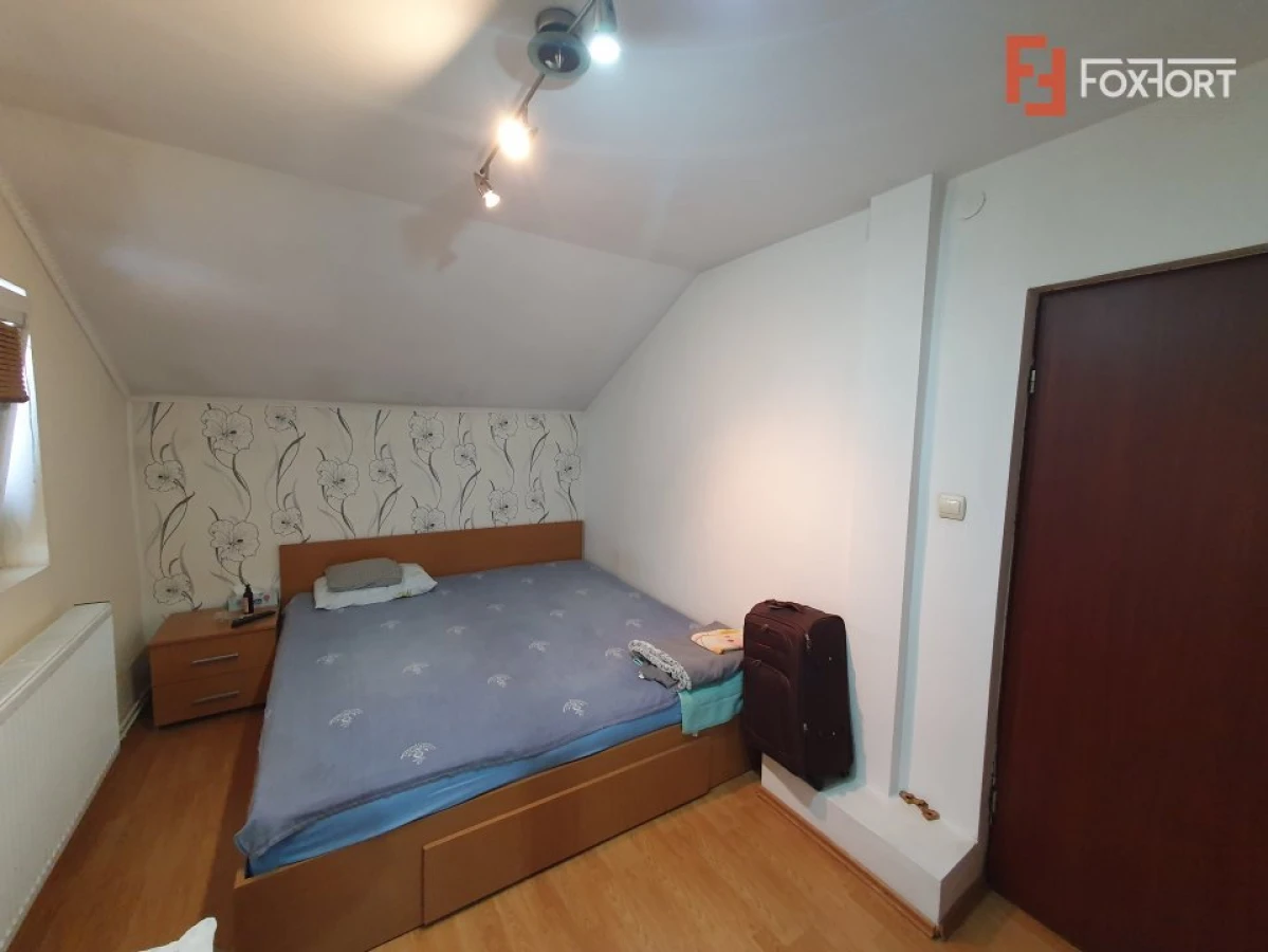 Apartament de vanzare cu 2 camere si balcon, zona Shopping City - 4