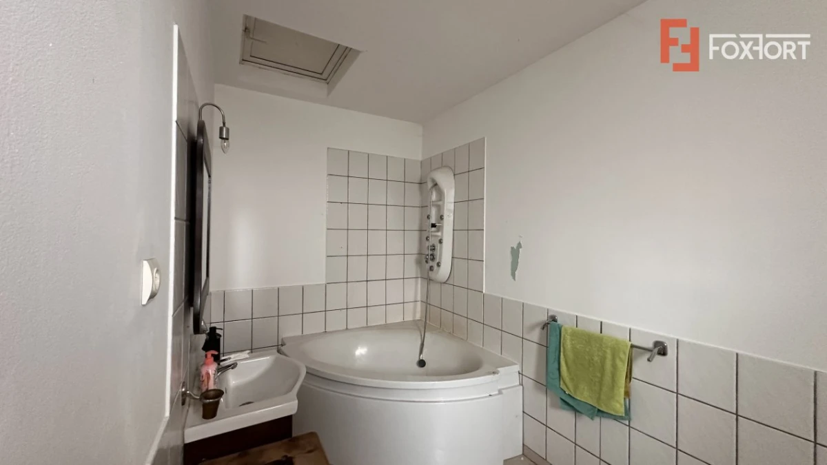 Casa individuala 6 camere, 200 mp, in Mosnita Veche, vatra satului - 7