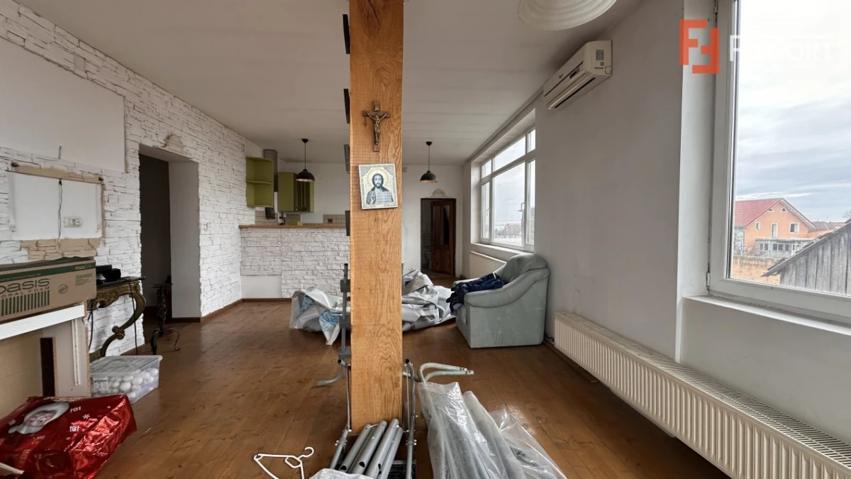 Casa individuala 6 camere, 200 mp, in Mosnita Veche, vatra satului - 4