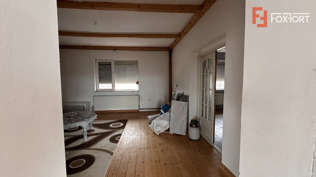Casa individuala 6 camere, 200 mp, in Mosnita Veche, vatra satului - 3
