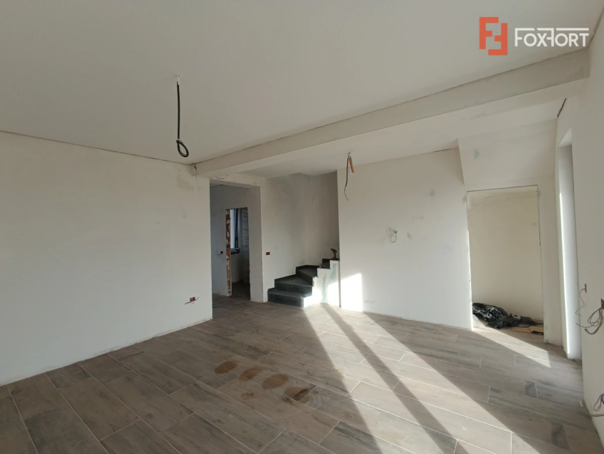 Casa insiruita cu 3 camere si teren de 200 mp, Parter + Etaj, zona Giroc - 2